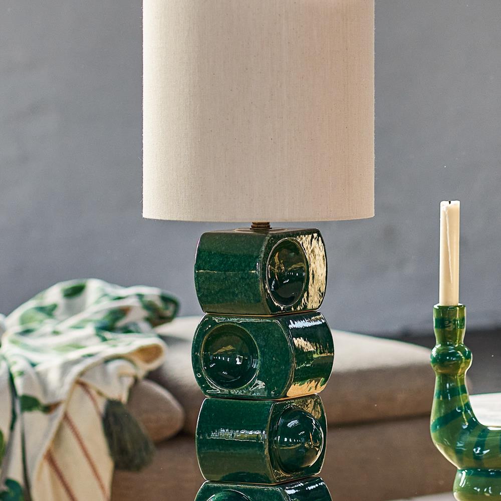 Bloomingville Brady Tischlampe grün - Keramik Lampe mit Leinenschirm für Wohnzimmer & Wohnlicht