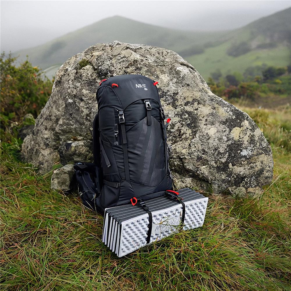 NILS CAMP Isomatte faltbar 195 cm in Schwarz - isolierende Matte für Outdoor, Trekking & Camping