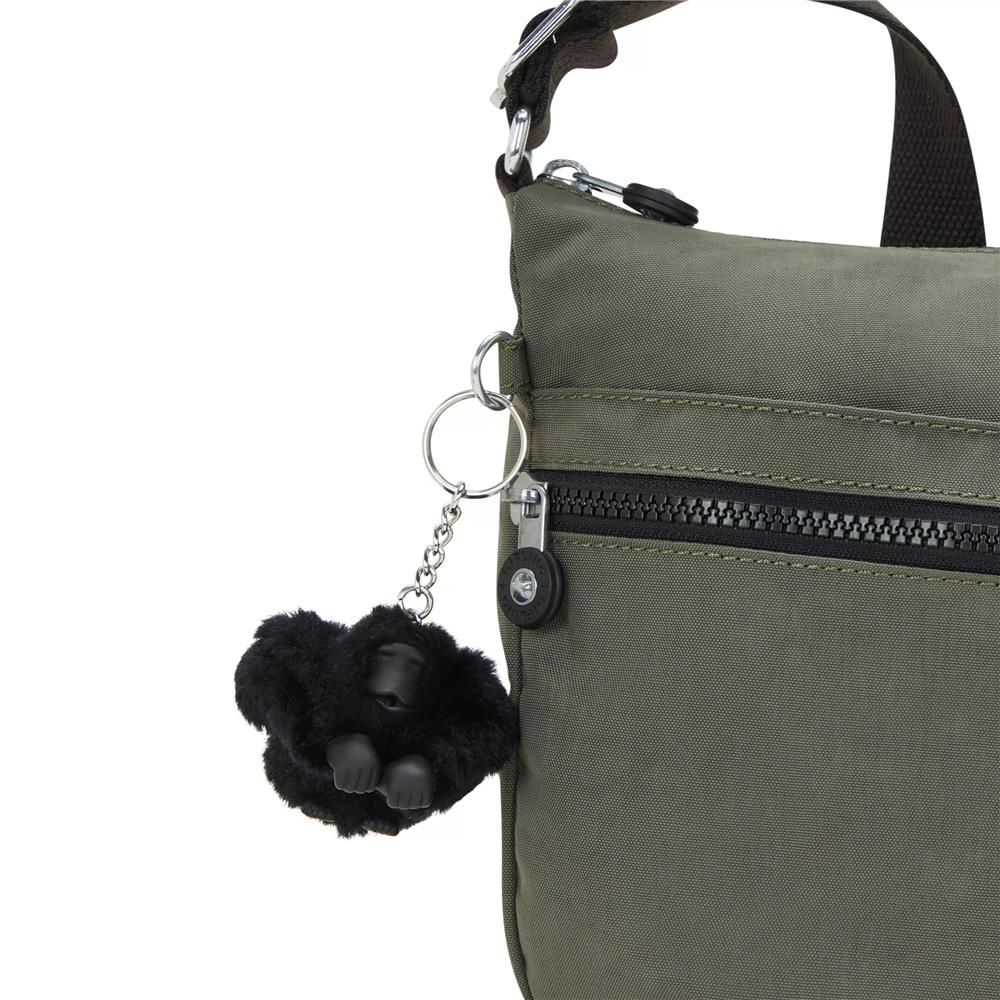 Kipling IZELLAH, mittelgroße Schultertasche, Green Moss (grün), Umhängetasche mit viel Stauraum
