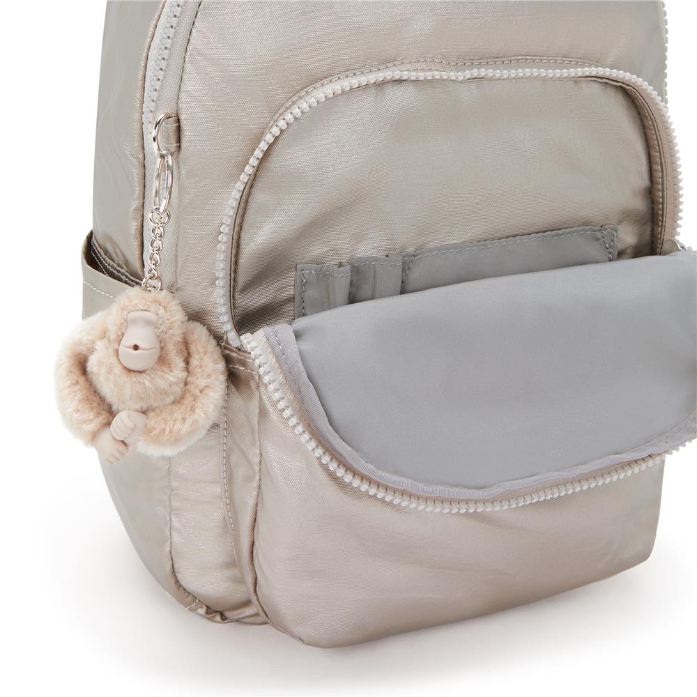 Kipling SEOUL S, Kleiner Schulrucksack mit 11-Zoll-Tabletfach, 14L, Metallic Glow (beige)