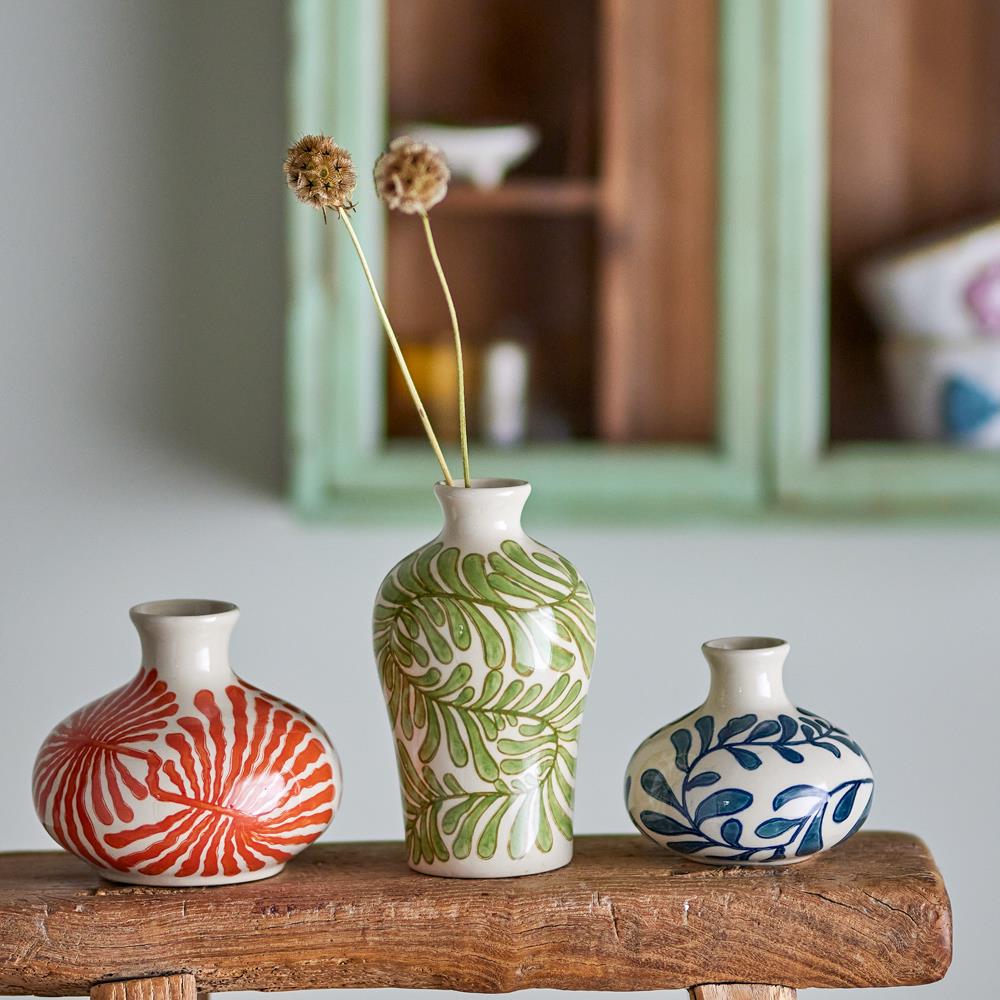 Bloomingville Fauni Vasen 3er Set aus Steingut, handbemalt, dekorative Designvasen mit Pflanzenmotiven
