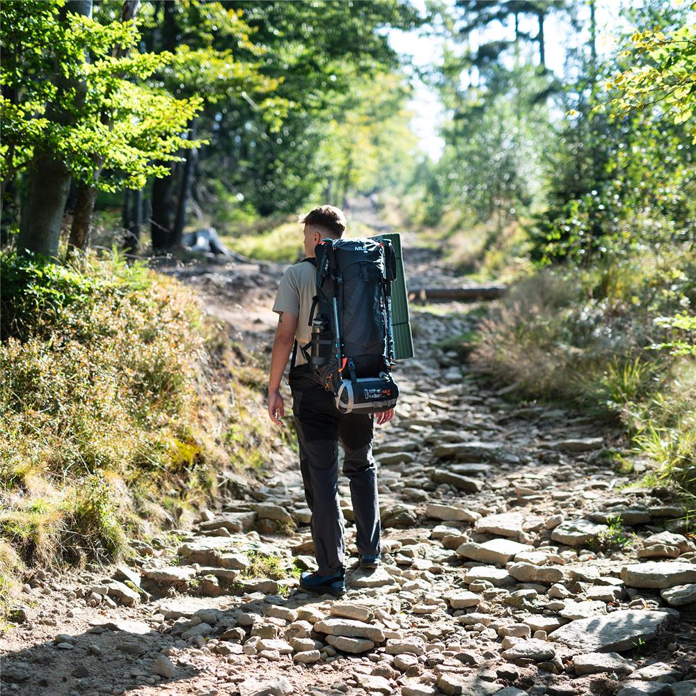 NILS CAMP Nordkapp 65L Trekkingrucksack Wanderrucksack Schwarz