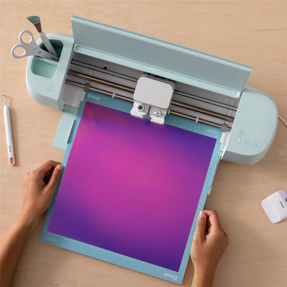 Cricut Explore 3 - Winter Bundle 24/25 - Schneideplotter mit Entgitterhaken, Smart Vinyl