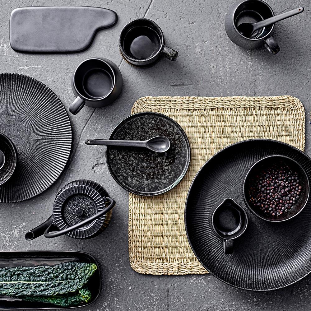 Bloomingville Neri Teller Schwarz – Steingut, Ø18 cm, skandinavisches Design mit Rillenstruktur