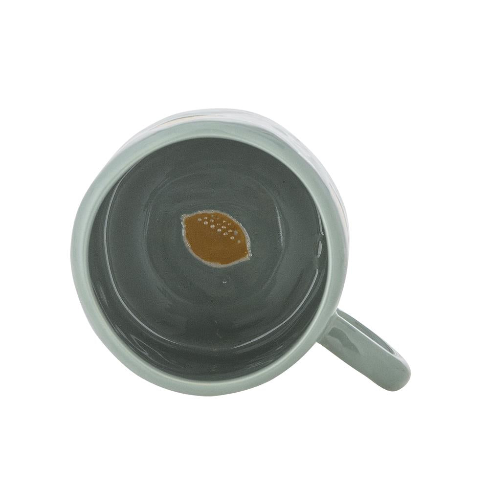 Bloomingville MINI Agnes Tasse, Grün mit Zitronen, Steingut, große Kindertasse, dänisches Design