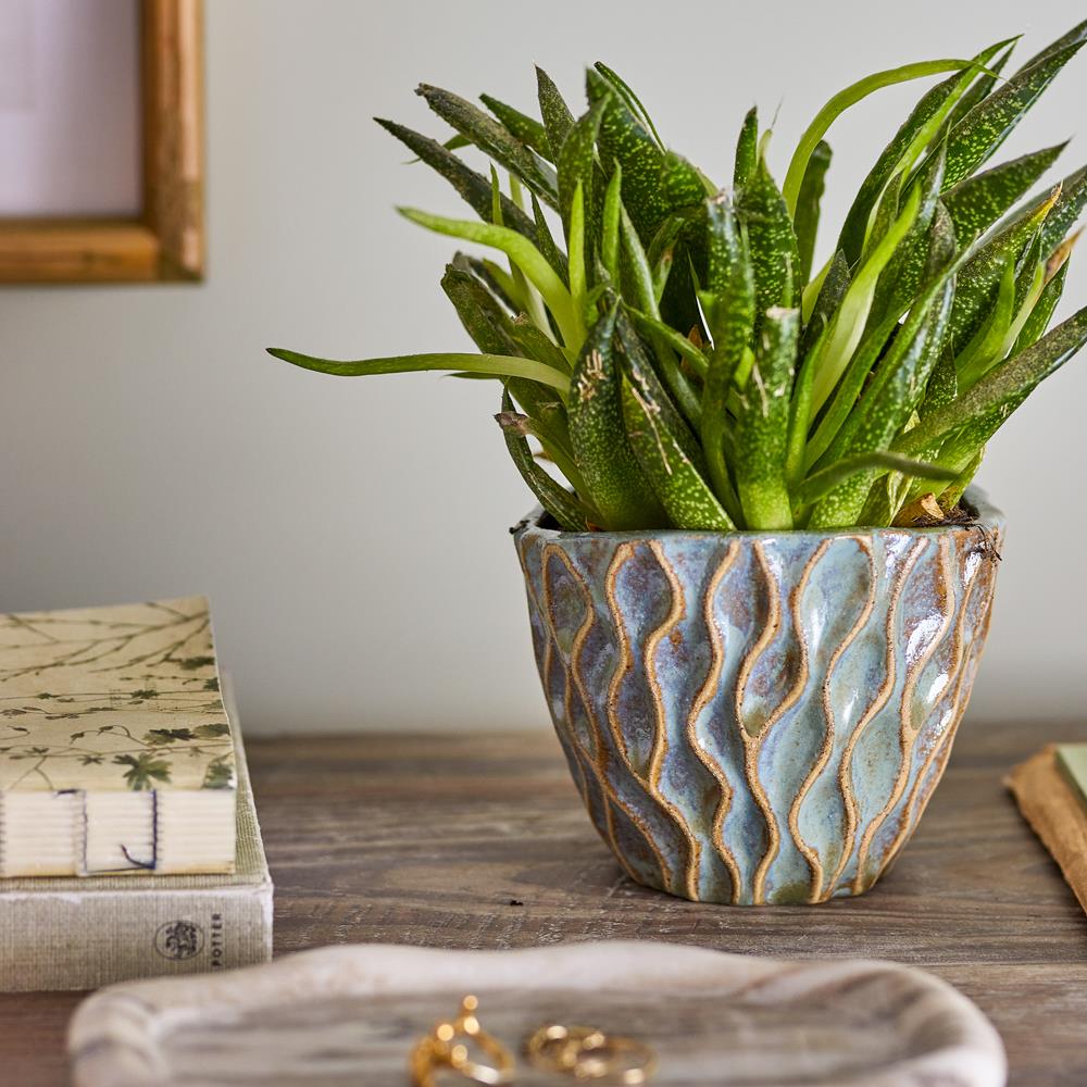 Bloomingville Feren Blumentopf aus Steingut in Blau, dekorativer Übertopf mit natürlicher Oberfläche