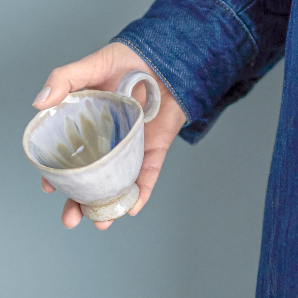 Bloomingville Imogen Tasse aus Steingut in Bunt 175 ml – handgefertigte Tasse für Küche