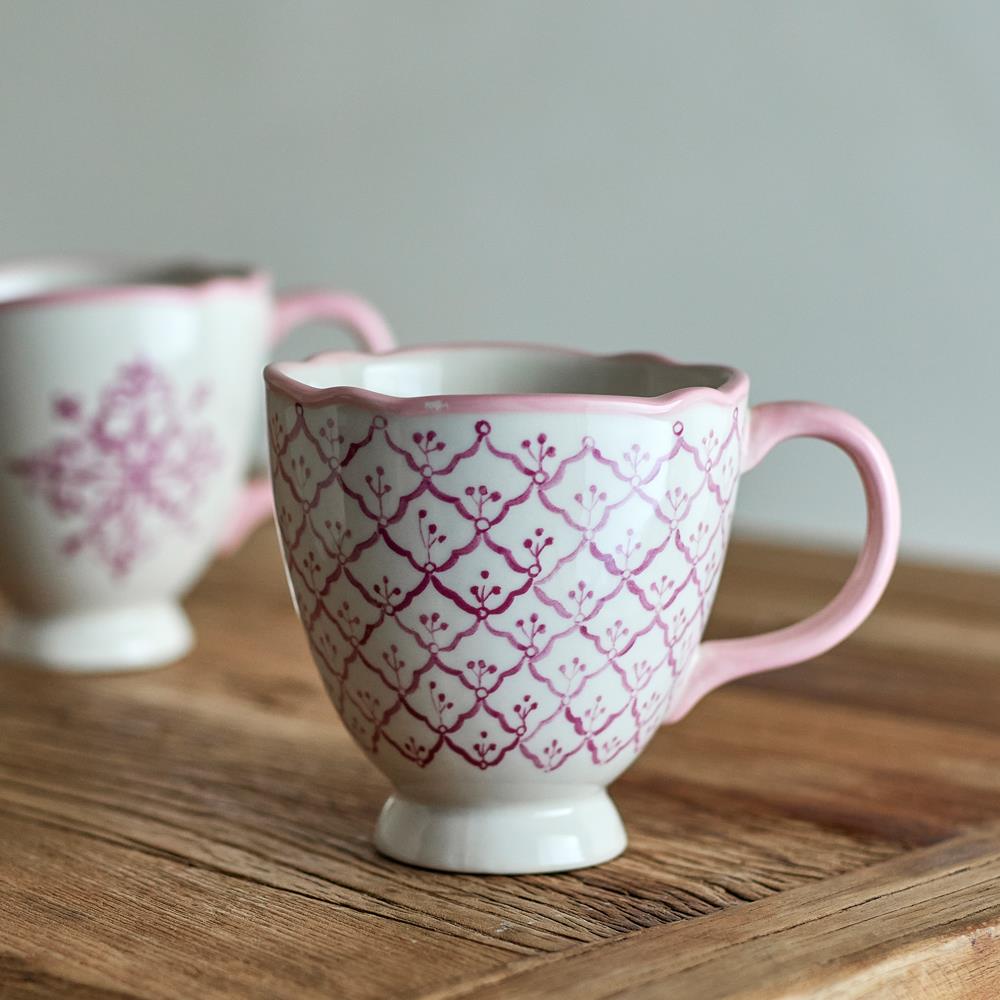 Bloomingville Wonderland Tasse Rosa Steingut 4er Set Weihnachtstassen 525 ml