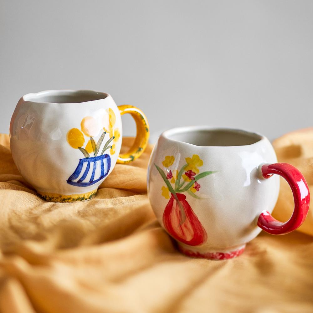 Bloomingville Hiba Tasse 2er Set bunt - Steingut Tassen mit Blumenmotiv für Küche & Kaffee