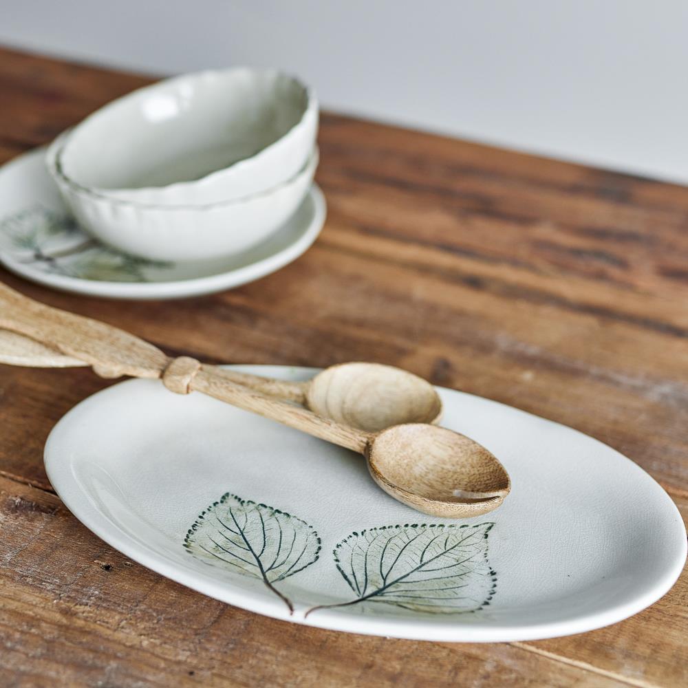 Bloomingville Aubrin Servierplatte Steingut natur 30 cm botanisch