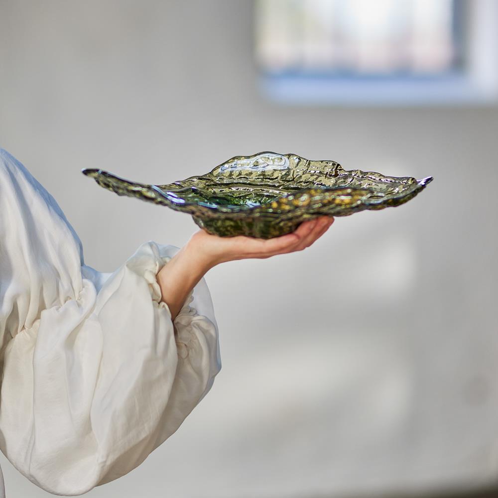 Bloomingville Aiku Dekoschale Glas grün skulptural 38 cm
