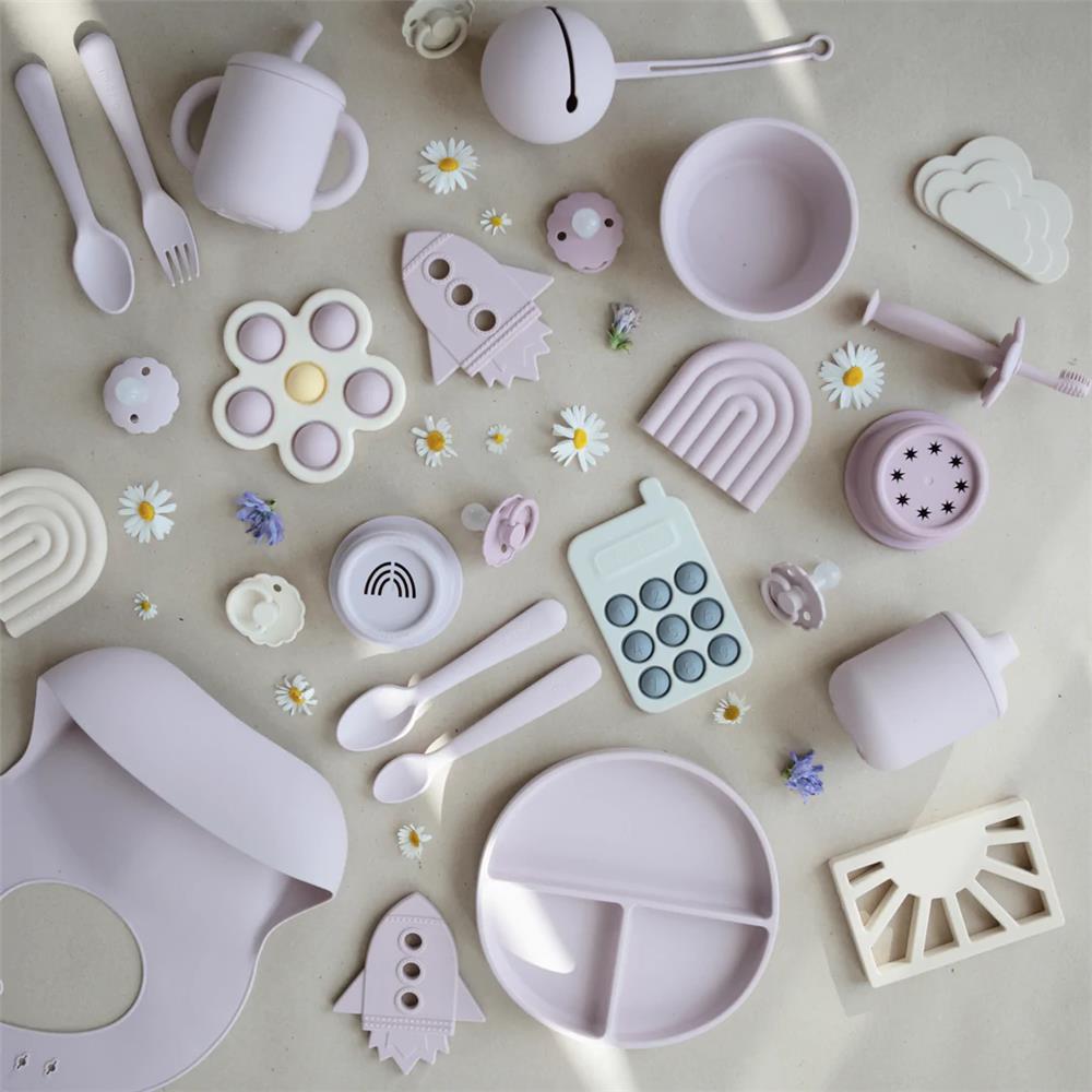 Mushie Silikon-Kinderschüssel, Soft Lilac, Schüssel mit Rutschfestem Saugnapf