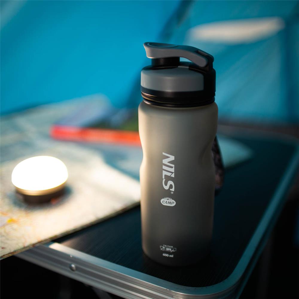 NILS CAMP Trinkflasche Tritan 600 ml schwarz für Camping Outdoor Sport Reisen