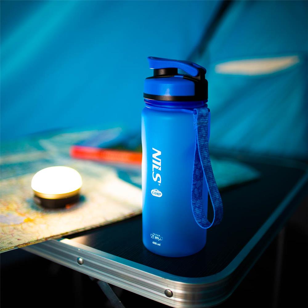 NILS CAMP Trinkflasche Tritan 600 ml blau für Camping Outdoor Sport Reisen