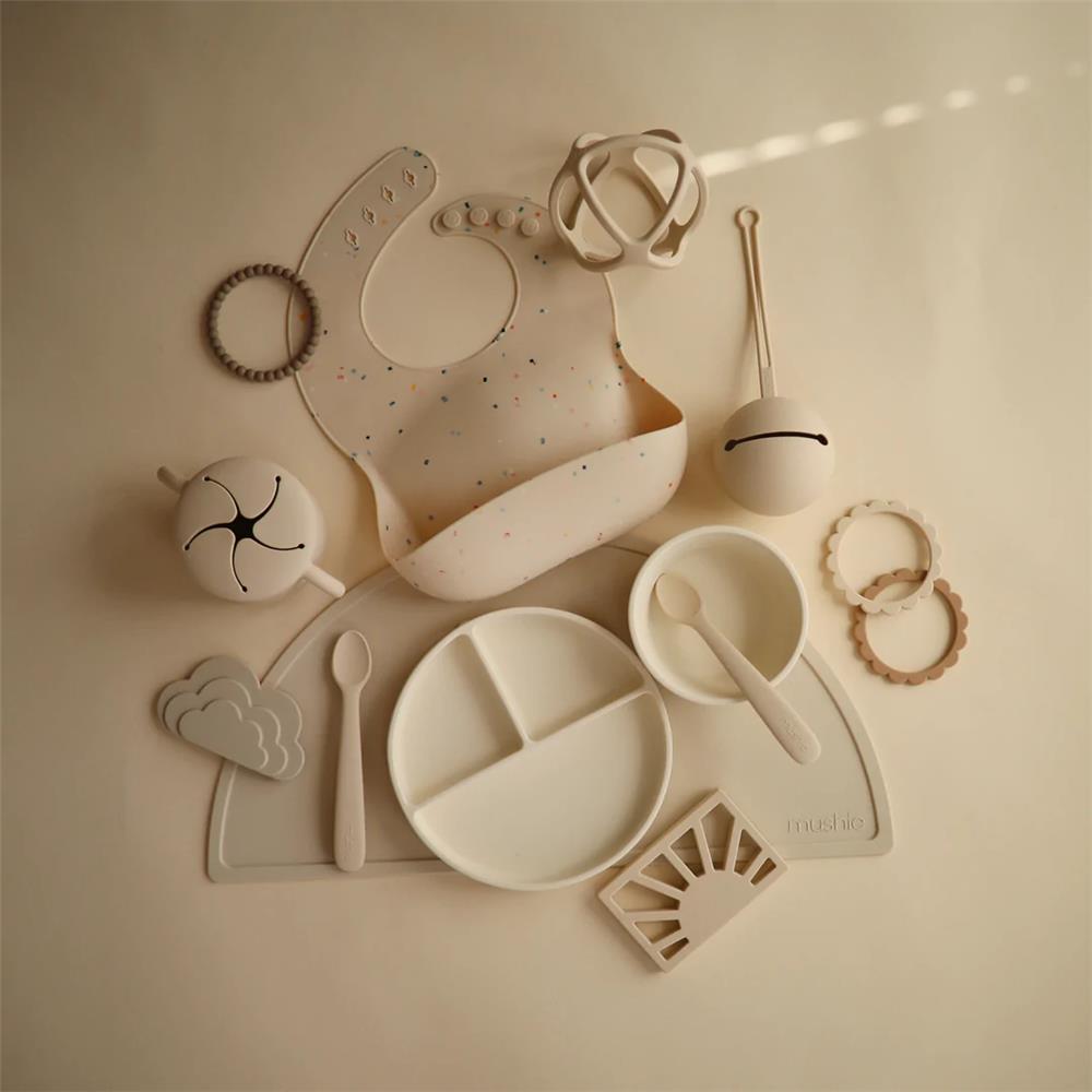 Mushie Snackbecher, Shifting Sand, aus Silikon, BPA-frei