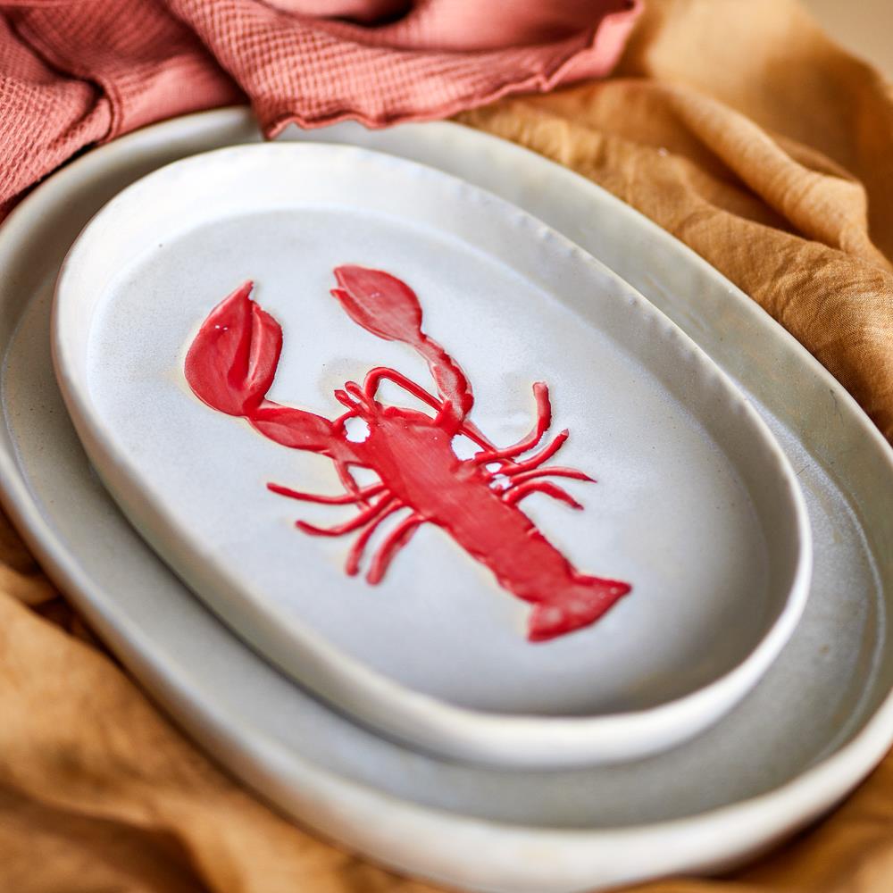 Bloomingville Hadden Servierplatte Steingut rot Hummer Motiv 29 cm