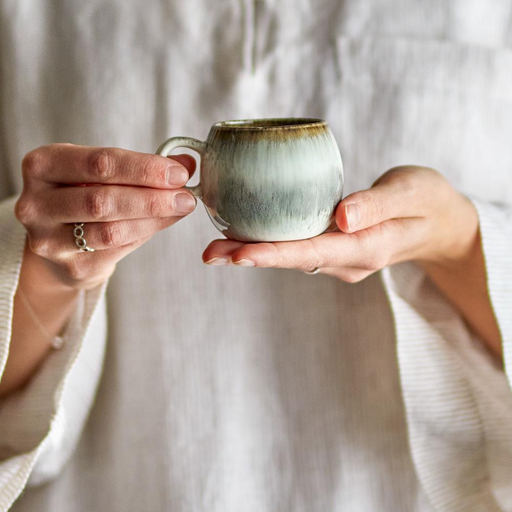 Bloomingville Paula Espressotasse Grau Steingut D7xH6 cm – reaktive Mini-Tasse