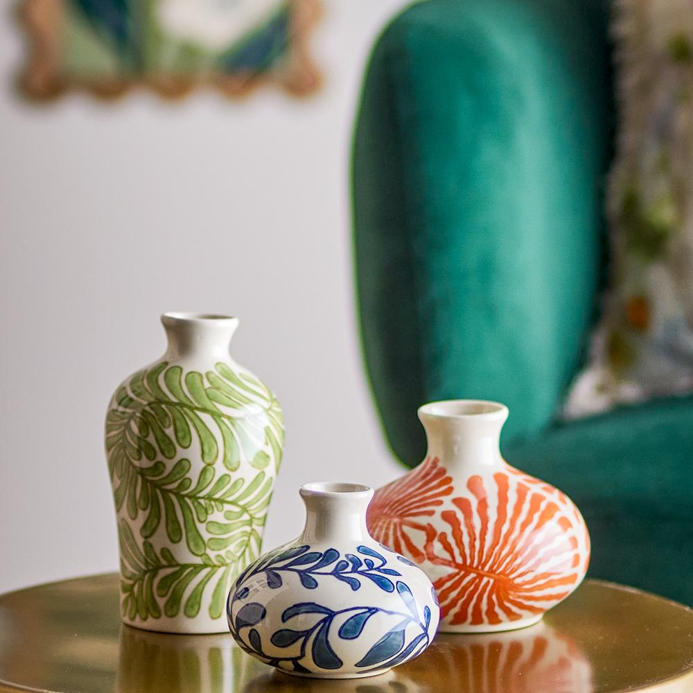 Bloomingville Fauni Vasen 3er Set aus Steingut, handbemalt, dekorative Designvasen mit Pflanzenmotiven