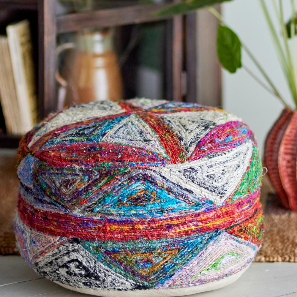 Bloomingville Torano Pouf bunt D40 cm aus Baumwolle – handgenähter Sitzpouf für Wohnzimmer