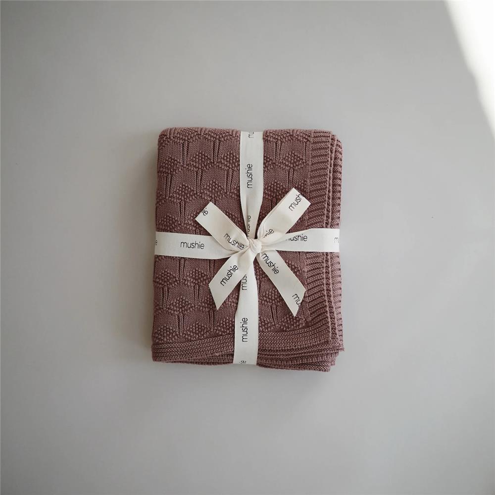 Mushie Gestrickte Babydecke Honigwaben, Desert Rose, aus 100% Bio-Baumwolle