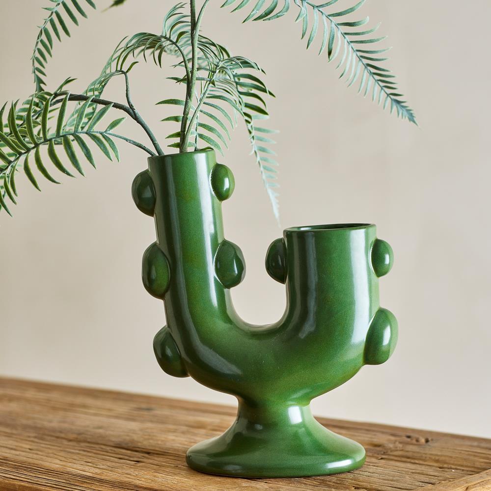 Bloomingville Tanu Vase Steingut grün skulptural 12 cm