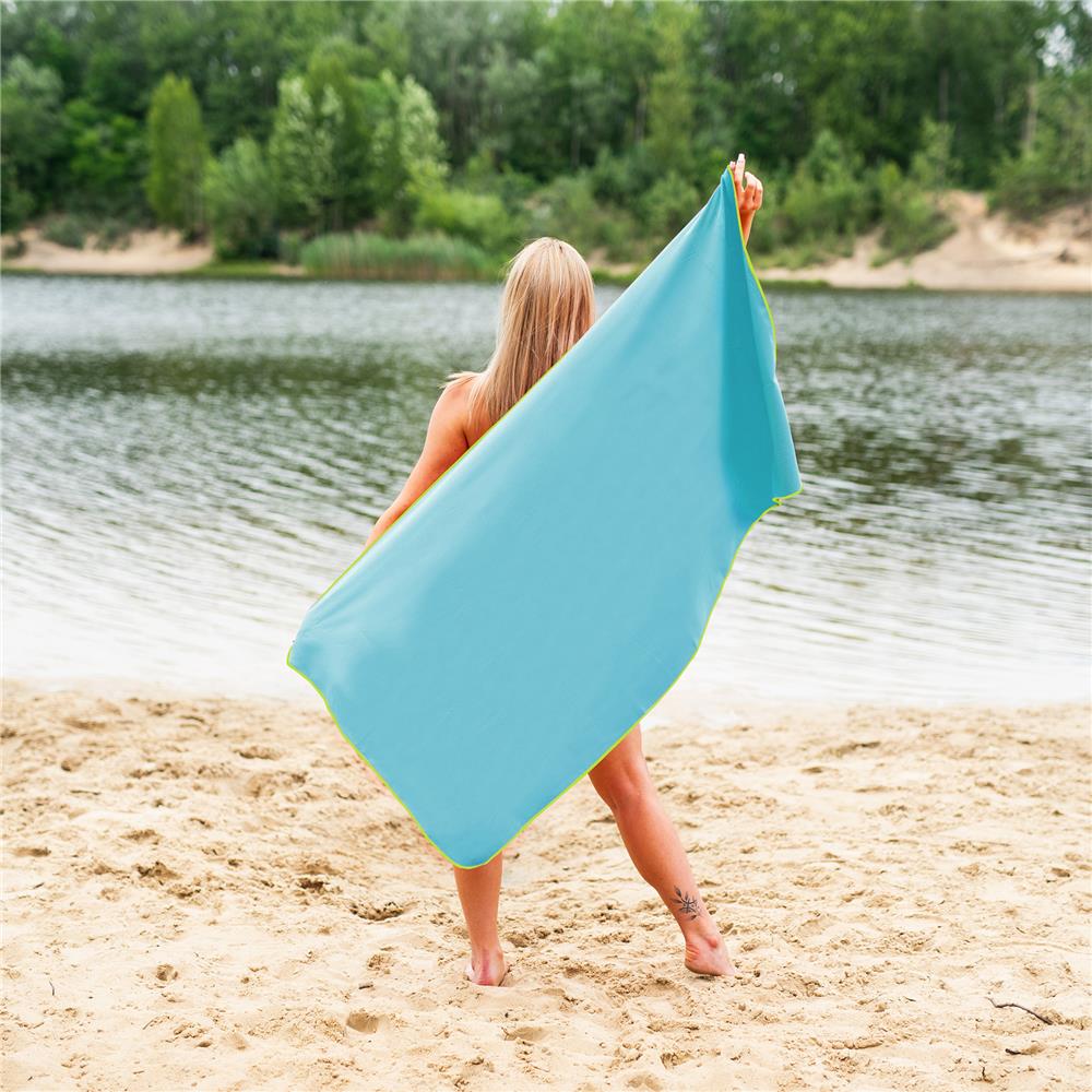 NILS Mikrofaserhandtuch 140x70 cm in Hellblau - schnelltrocknendes Handtuch für Camping, Strand & Sport