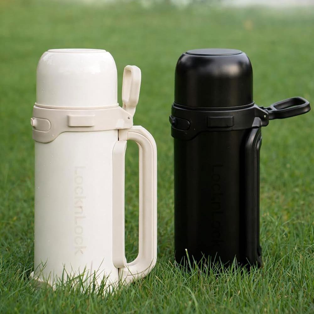 LocknLock Isolierkanne 1,8 L Creme - Thermoskanne Edelstahl mit Becher & Tragegurt