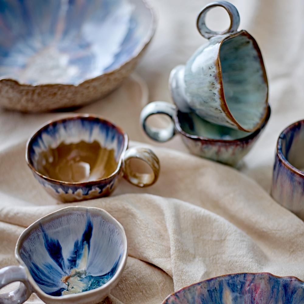 Bloomingville Imogen Tasse aus Steingut in Bunt 175 ml – handgefertigte Tasse für Küche