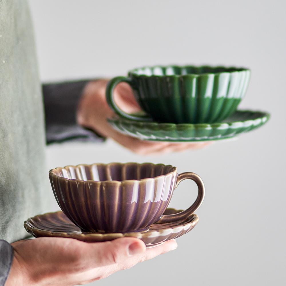 Bloomingville Latina Tasse mit Untertasse Violett Steingut 180ml