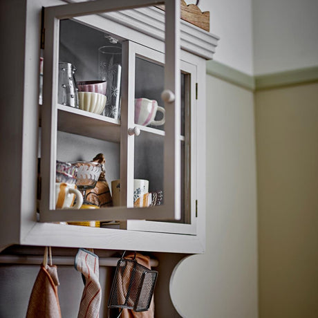Bloomingville Pilu Kabinett grau aus Tannenholz – Wandschrank mit Glastüren für Küche & Wohnzimmer