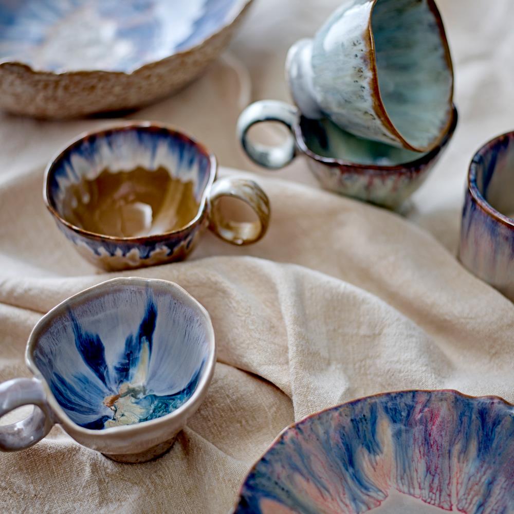 Bloomingville Imogen Tasse aus Steingut in Bunt 175 ml – handgefertigte Tasse für Küche