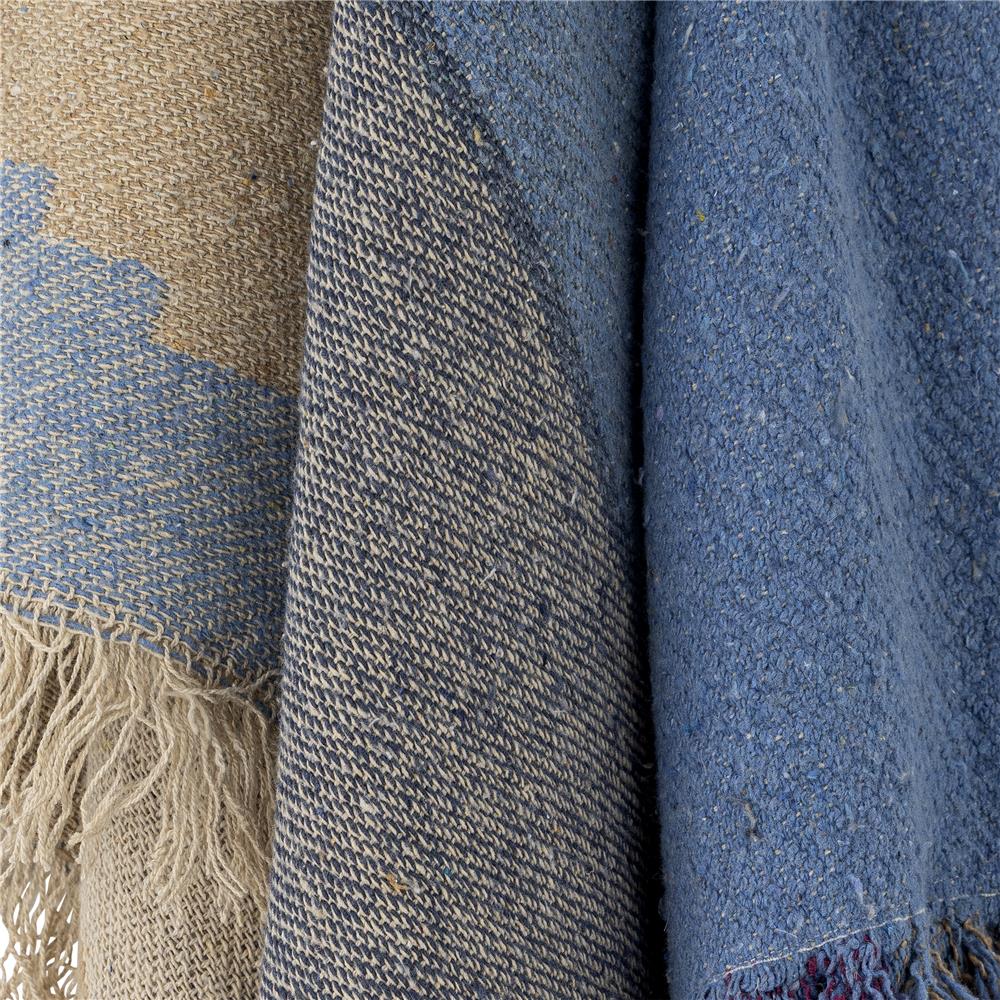 Bloomingville Maji Decke bunt 160x130 cm aus recycelter Baumwolle – gewebte Wohndecke Kuscheldecke