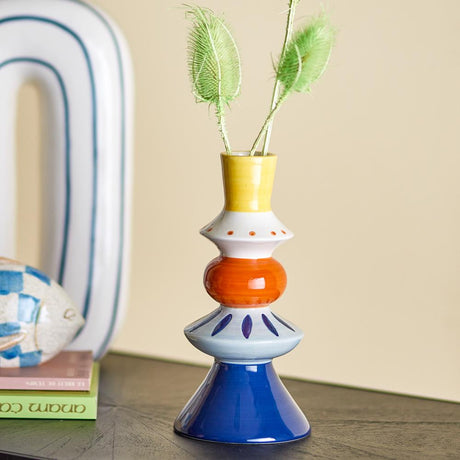 Bloomingville Kairi Deko Vase aus Steingut in Bunt D10 x H21 cm – skulpturale Vase fürs Wohnzimmer