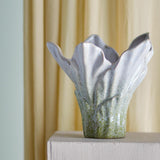 Bloomingville Erato Vase aus Steingut in Grün – organische Deko Vase fürs Wohnzimmer