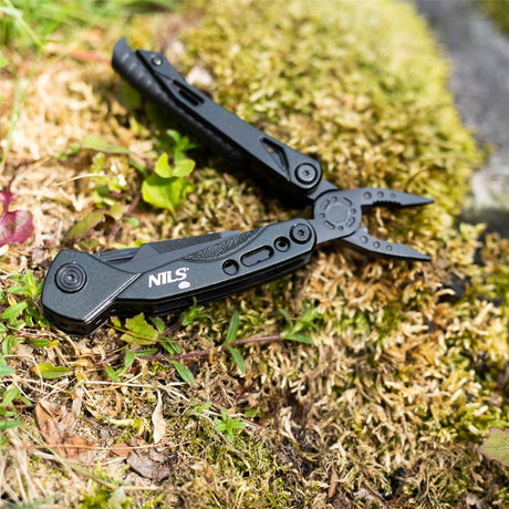 NILS CAMP Multitool 12 Funktionen mit Bits für Camping Outdoor Alltag