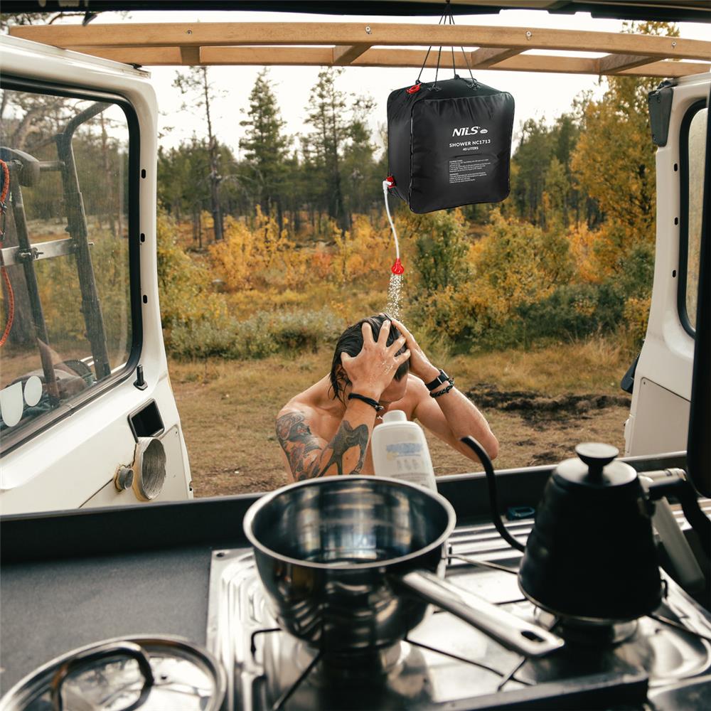 NILS CAMP Campingdusche 40L für Outdoor Reisen und Camping mit Solarfunktion