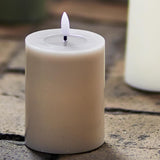 Bloomingville Ponza LED-Kerze 10 cm natur - LED Echtwachskerze mit 3D Flamme & Timer für Wohndeko