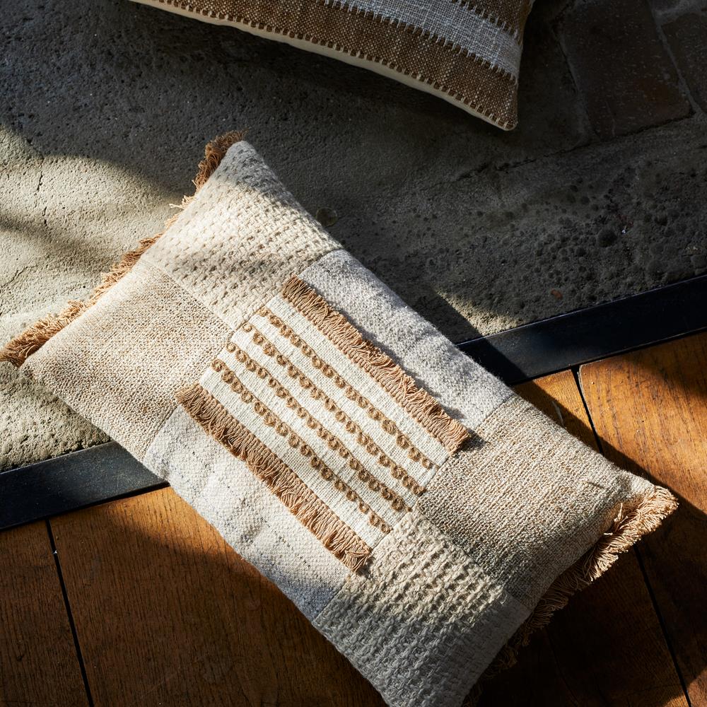 Bloomingville Cinta Kissen natur - Baumwollkissen mit Fransen Patchwork Sofa Deko