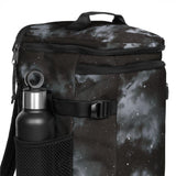 Eastpak CARRY PACK, Reiserucksack, Clouds Black (schwarz), 30L, Reisetasche mit Flaschenhalter und Laptopfach