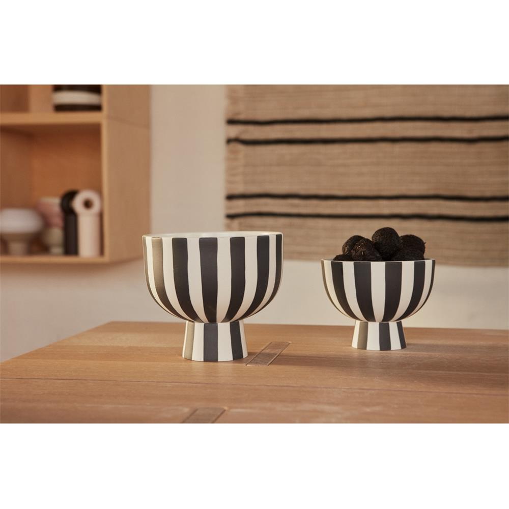 OYOY Toppu Schale - 12,6x10 cm, Schwarz/Weiß gestreift - vielseitig als Dekoschale, Blumentopf, Vase