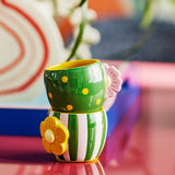Bloomingville Haisy Tasse 2er Set grün - Steingut Tassen mit Blumenmotiv für Küche & Tischdeko