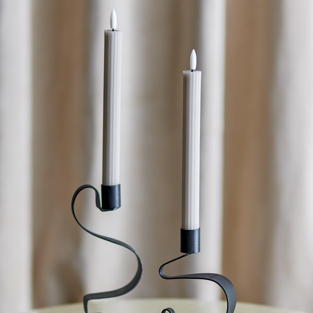Bloomingville Ponza LED-Kerze 2er Set 24,5 cm natur - LED Stabkerzen mit 3D Flamme & Timer