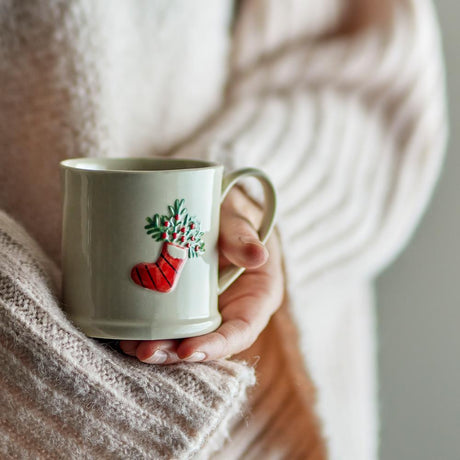 Bloomingville Kenai Tasse 4er Set 300 ml grün Steingut Weihnachtstassen mit Weihnachtsmotiv