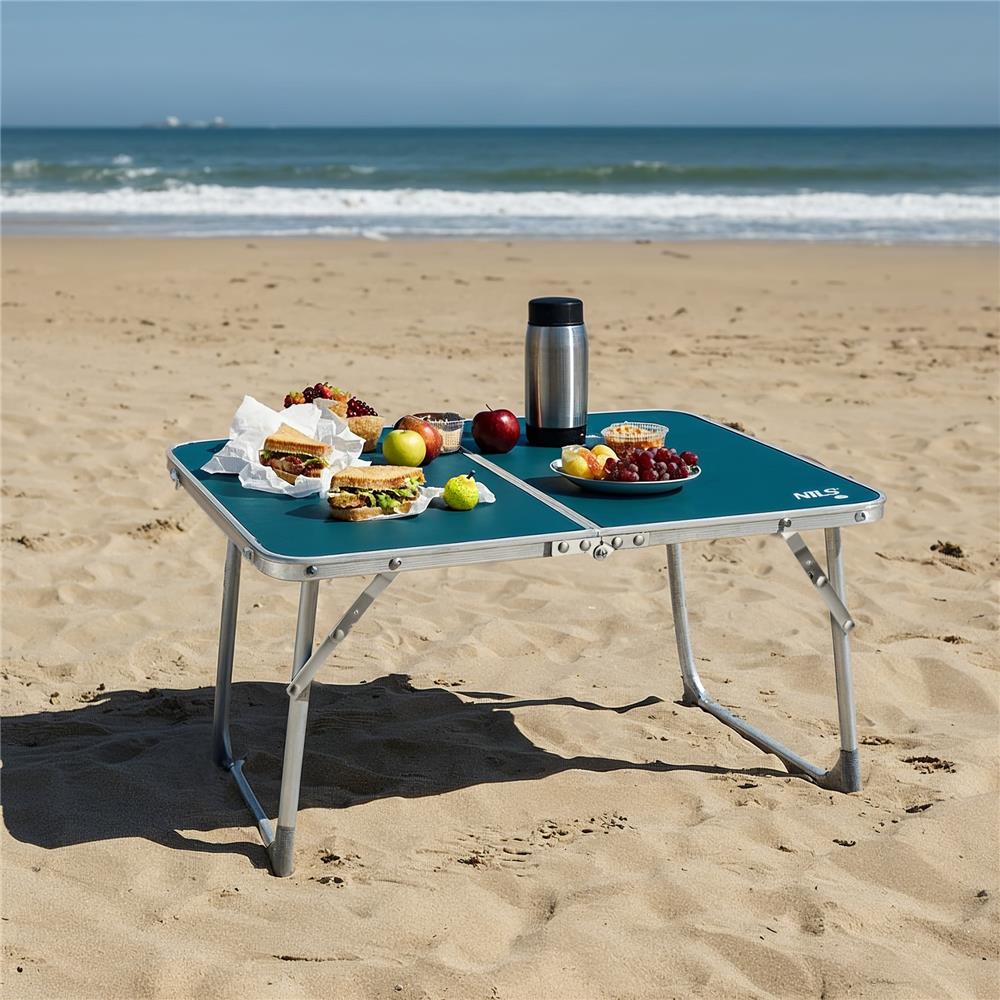 NILS CAMP Campingtisch kompakt faltbar in blau für Camping Picknick Outdoor leicht