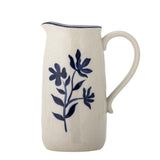 Bloomingville Eimy Krug 1898 ml blau - Steingut Krug mit Blumenmotiv für Küche & Tischdeko