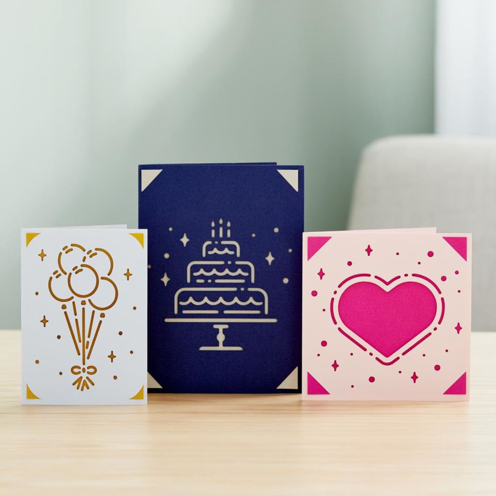 Cricut Einlegekarten Regenbogenschuppen R10 mit Einleger 42 Stück
