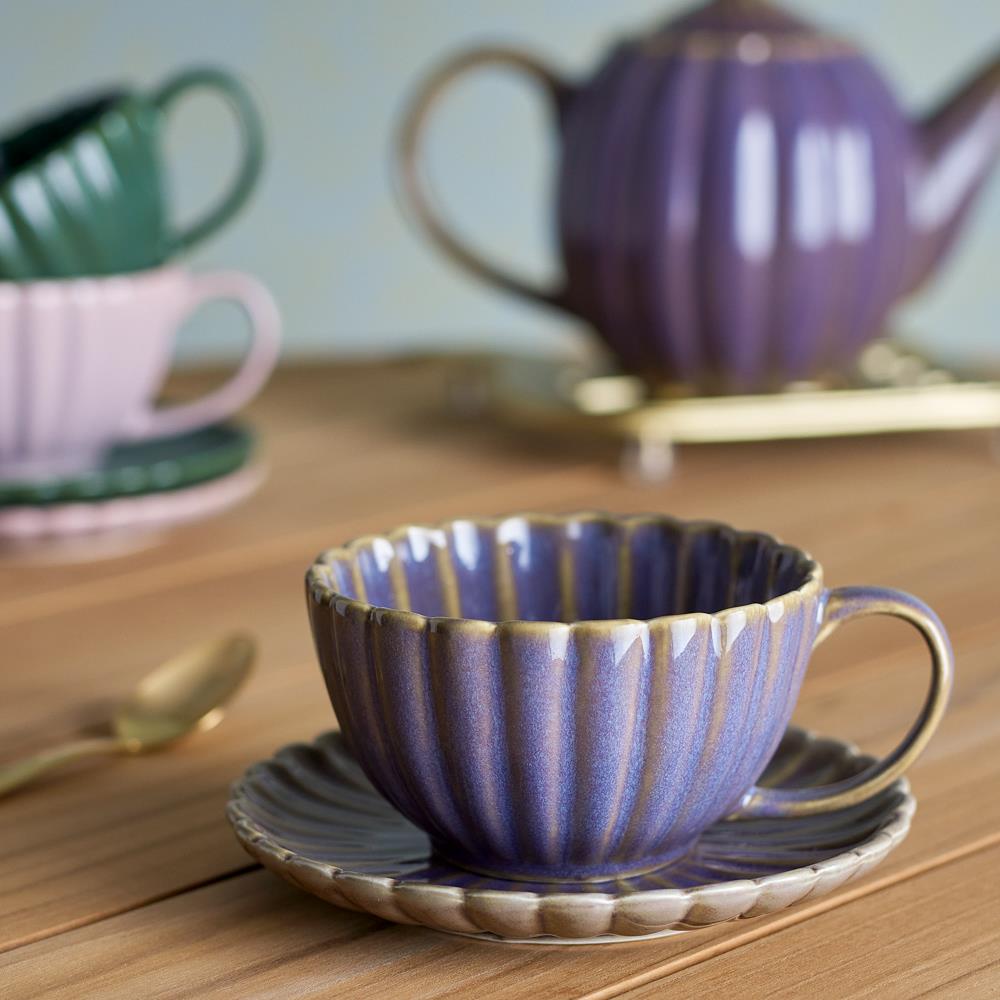 Bloomingville Latina Tasse mit Untertasse Violett Steingut 180ml