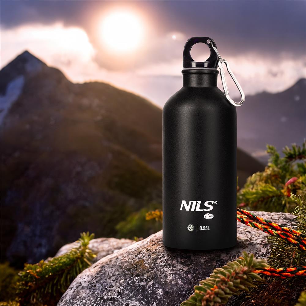 NILS CAMP Trinkflasche Edelstahl 550 ml schwarz isoliert für Outdoor Camping Reisen