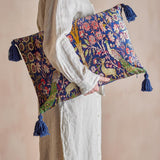 Bloomingville Adya Kissen 50x35 cm bunt - Dekokissen mit Pfauenmuster & Quasten