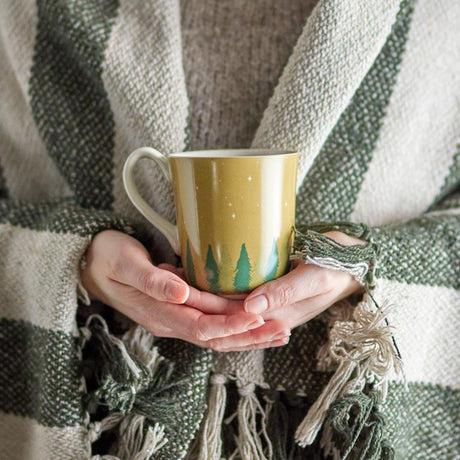 Bloomingville Spruce Tannenbaum Tasse, Grün, Steingut 350 ml Weihnachtstasse